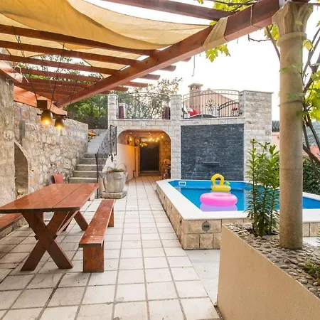 Apartmán Family-friendly With Swimming Pool Sustjepan, - 17308 Dubrovník