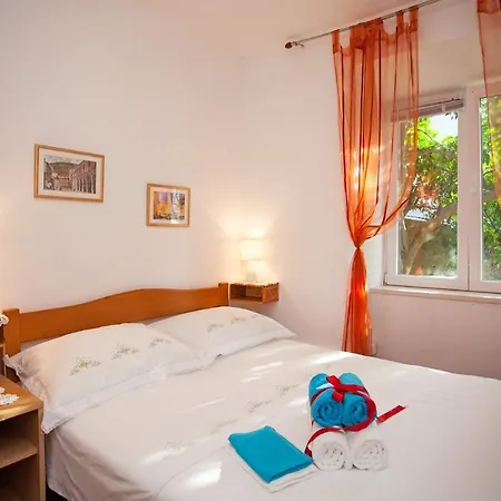 Family Friendly With A Swimming Pool Sustjepan, - 17308 Dubrownik
