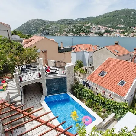 Apartament Family Friendly With A Swimming Pool Sustjepan, - 17308