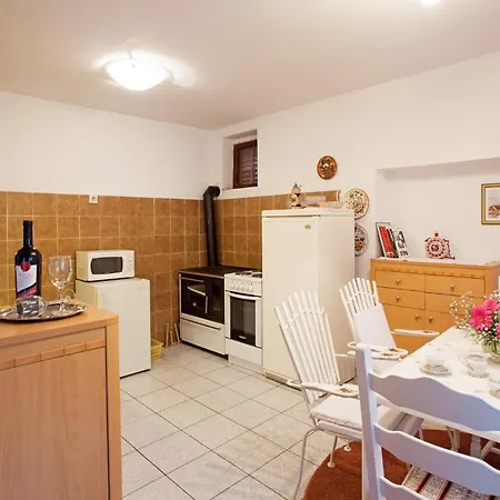 Family Friendly With A Swimming Pool Sustjepan, - 17308 Apartament Dubrownik