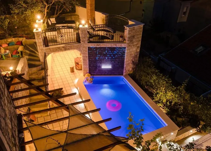 Family-friendly With Swimming Pool Sustjepan, - 17308 * Dubrovnik